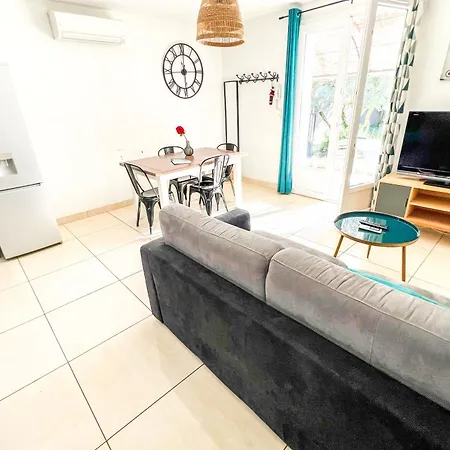 Ac - Car Parking - Garden - Near Ramparts Apartment