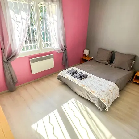 Apartment Ac - Car Parking - Garden - Near Ramparts *
